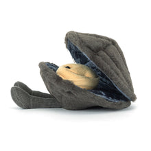 Cargar imagen en el visor de la galería, Mejillon / Amuseables Michelle Mussel Jellycat 10x17x10 cm