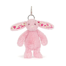 Cargar imagen en el visor de la galería, Llavero conejito rosa con flores / Blushkin Blossom Bunny Bag Charm Jellycat 18x5x4 cm
