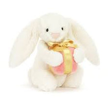 Cargar imagen en el visor de la galería, Conejito con regalo  / Bashful Bunny with Present Jellycat  18x9 cm
