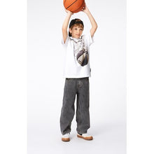 Cargar imagen en el visor de la galería, Camiseta manga corta canasta basquet  / Basket Net  Riley Molo
