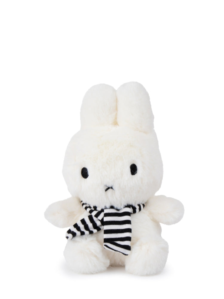 Miffy with Scarf - 23 cm - 9
