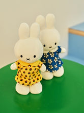 Cargar imagen en el visor de la galería, Miffy Tulip Dress - 24 cm - 9,5'
