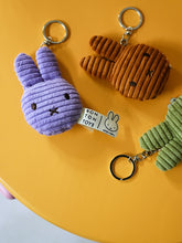 Cargar imagen en el visor de la galería, Miffy Flat Keychain ECO Corduroy Green  - 10 cm - 4
