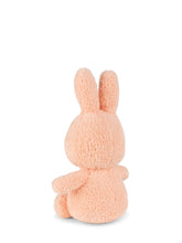 Cargar imagen en el visor de la galería, Miffy ECO Tiny Teddy - 23 cm - 9 Soft Peach
