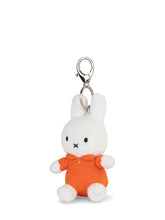 Cargar imagen en el visor de la galería, Miffy Red Dress keychain - 10 cm - 4
