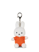 Cargar imagen en el visor de la galería, Miffy Red Dress keychain - 10 cm - 4
