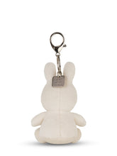 Cargar imagen en el visor de la galería, Miffy Four Leaf Clover Keychain Offwhite - 10 cm - 4
