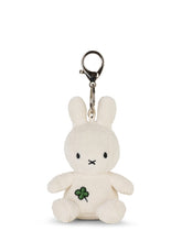 Cargar imagen en el visor de la galería, Miffy Four Leaf Clover Keychain Offwhite - 10 cm - 4
