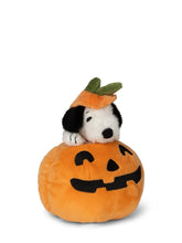 Cargar imagen en el visor de la galería, Snoopy Halloween in Pumpkin - 16 cm - 6,5

