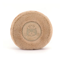 Cargar imagen en el visor de la galería, Macaron de chocolate   / Amuseables Mona Macaron Jellycat 12x10x5 cm
