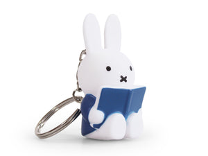 Miffy azul leyendo llavero 6 cm