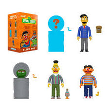 Cargar imagen en el visor de la galería, Sesame Street Blind Box
