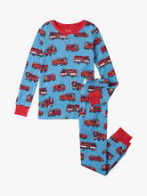 Cargar imagen en el visor de la galería, Pijama manga larga algodón orgánico camiones de bombero  / Fire Trucks Pajama Set long sleeves Hatley

