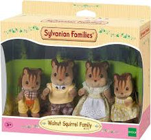 Cargar imagen en el visor de la galería, Familia ardillas /  Walnut Squirrel Family  Sylvanian Families
