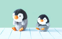 Cargar imagen en el visor de la galería, Funbarus Posture Pal Wrist Cushion  Penguin
