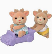 Cargar imagen en el visor de la galería, Renos gemelos   /  Reindeer Twins Sylvanian Families
