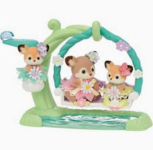 Cargar imagen en el visor de la galería, Ciervos florales /  Deer Babies Floral Swing Set Sylvanian Families
